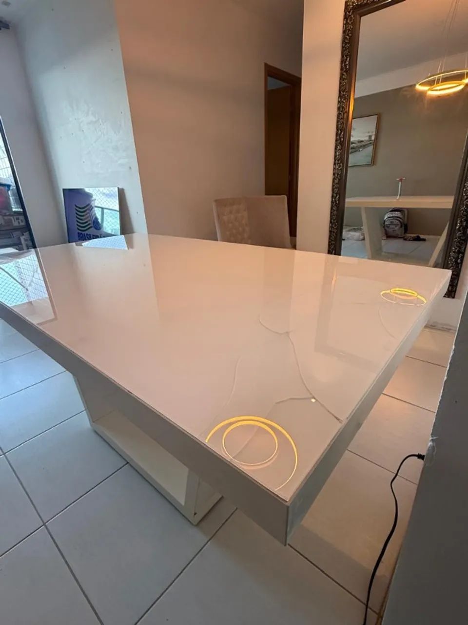 Mesa de Jantar em Laca Branca + 04 Cadeiras - Foto 4