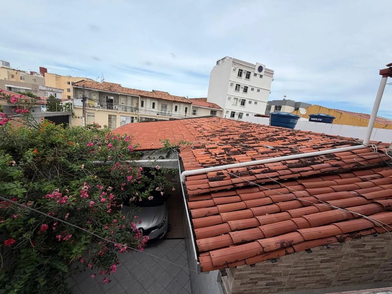 CASA EM RUA PÚBLICA - LUZIA - Foto 5