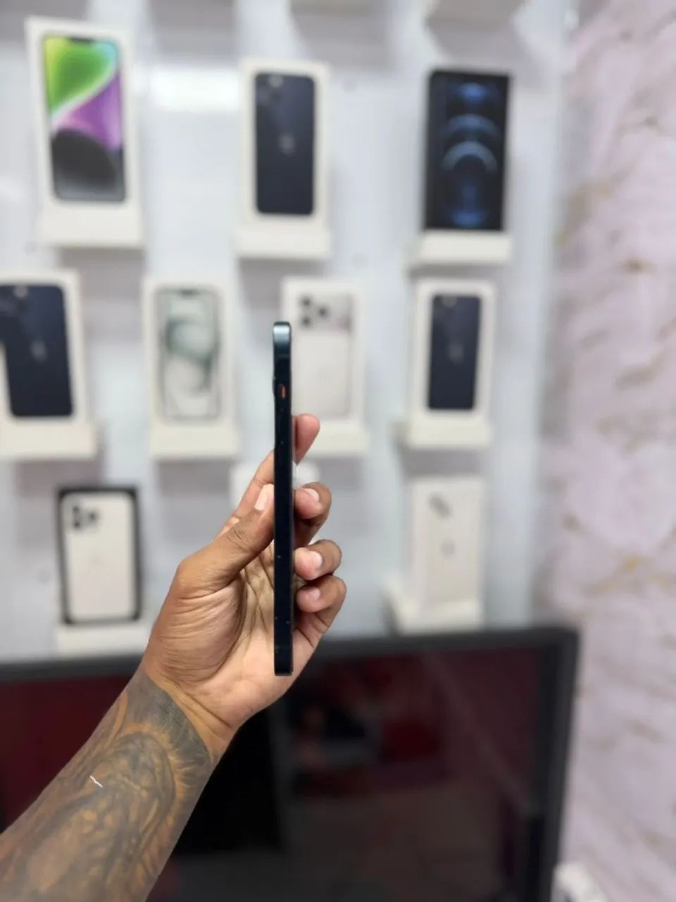 IPHONE 14 PLUS 256GB PRETO<br>R$ 2.899,00 TOP - Foto 3