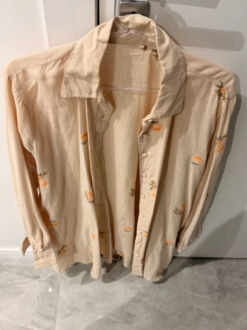 Camisa novíssima bordada 