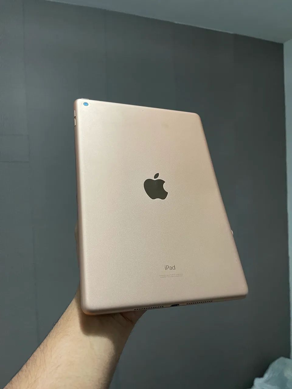 iPad 8th 128gb Gold Semi Novo - Foto 2