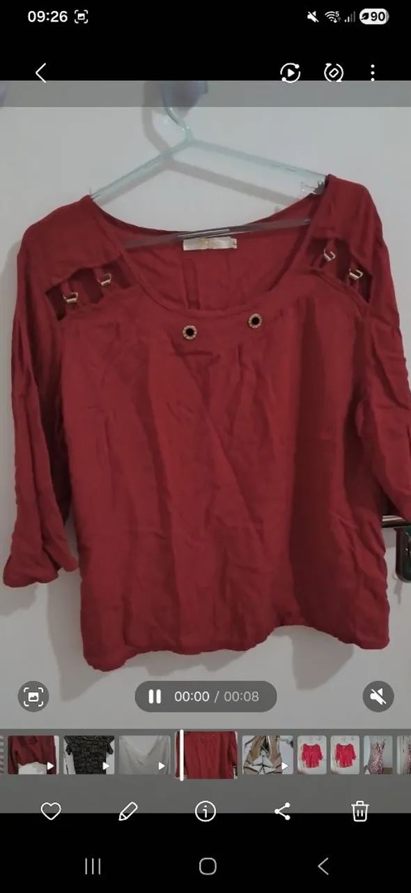 sacola com varias peças de roupa - Foto 3
