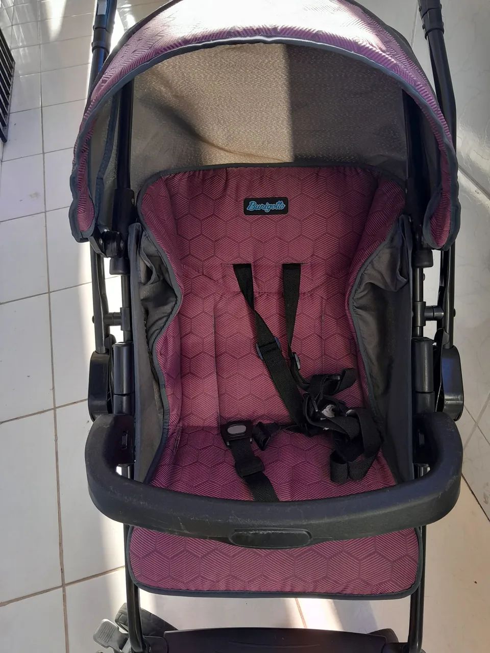Carrinho de bebê seminovo - Foto 3