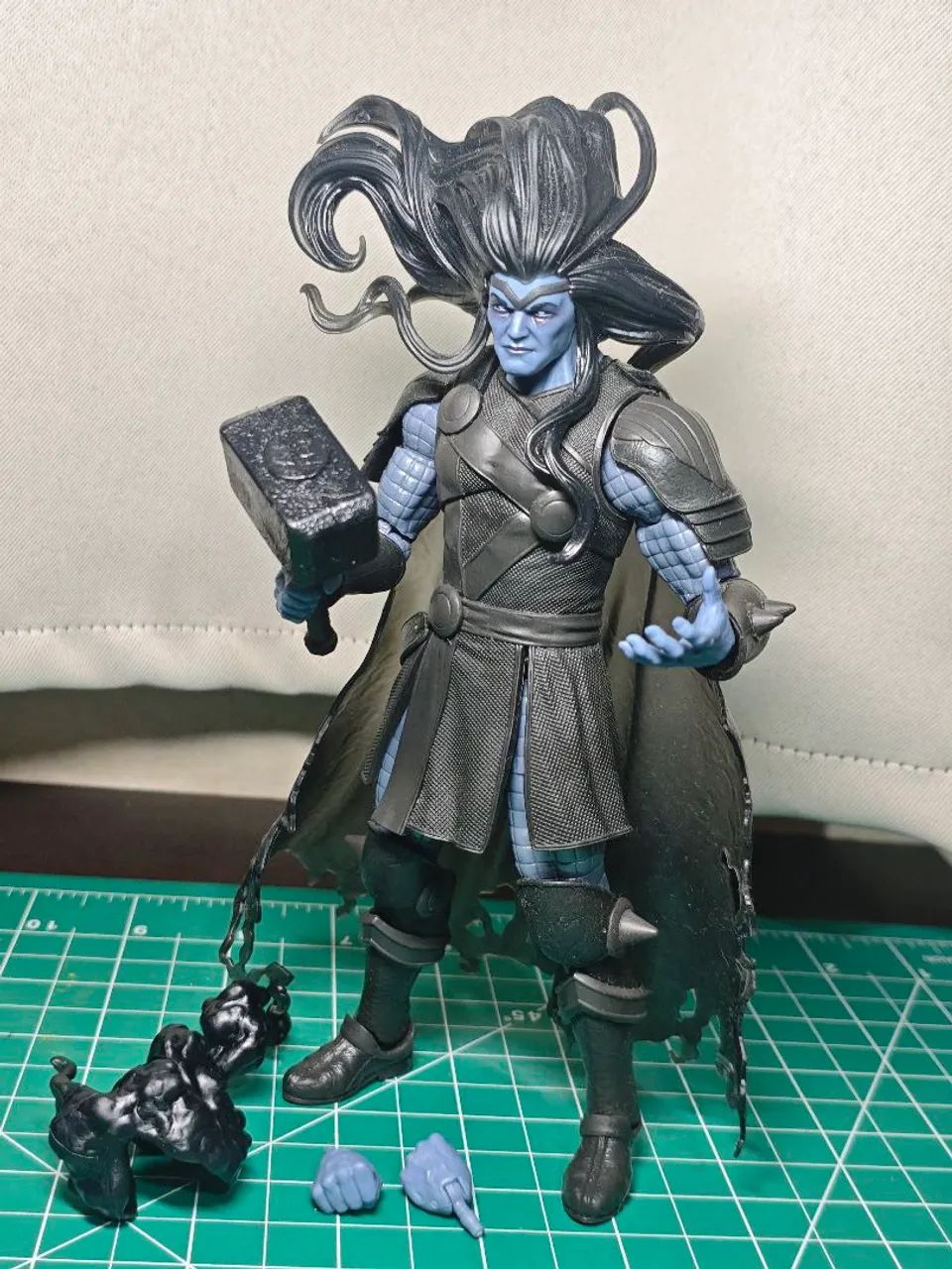 Thor Black Winter Marvel Legends  - Foto 2