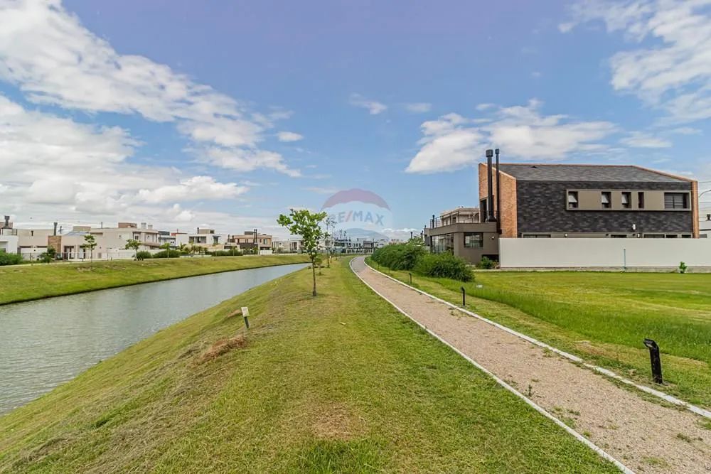 Terreno Fundo Lago Alphaville Fase 2 E07