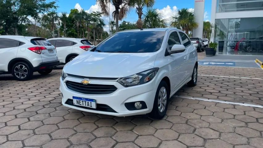 Chevrolet Onix Hatch LT 1.0 8V Flex Mec. 4P 2017 - Foto 3