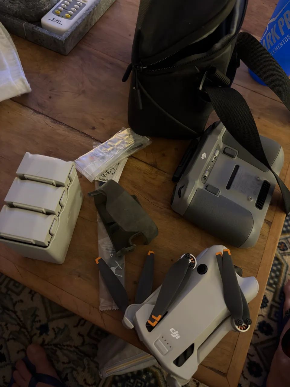 Mini drone Dji 4 com acessórios e tela. - Foto 4