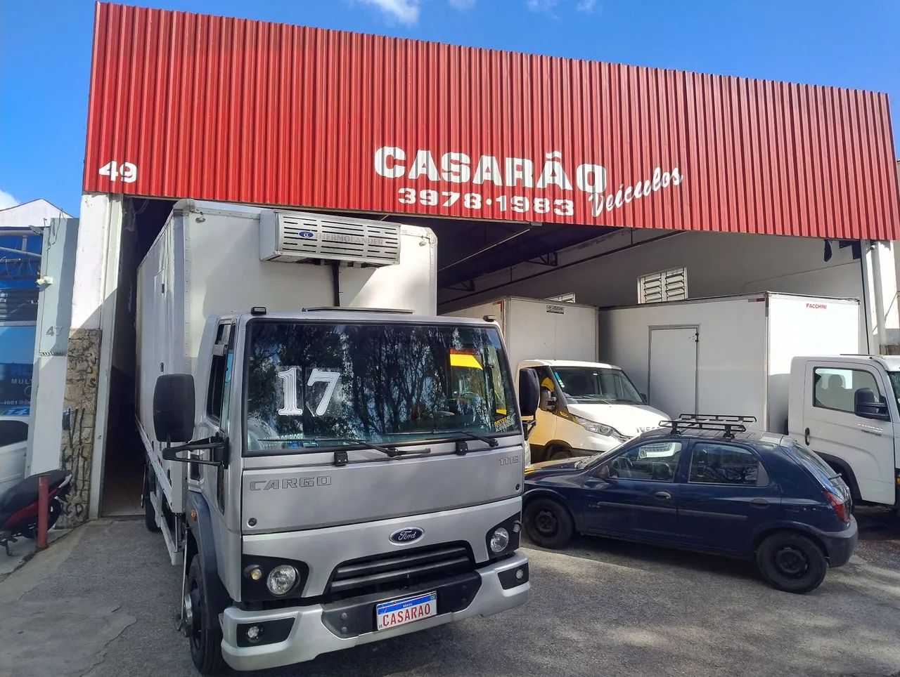Ford Cargo 1119 Baú Refrigerado com Plataforma  - Foto 2