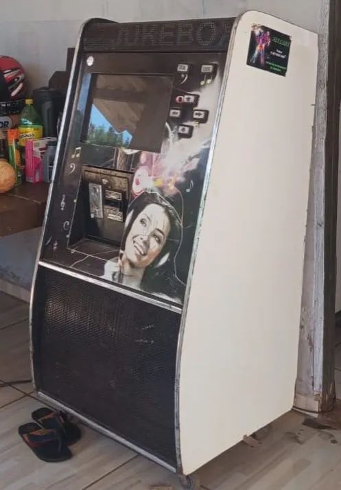 MAQUINA JUKEBOX