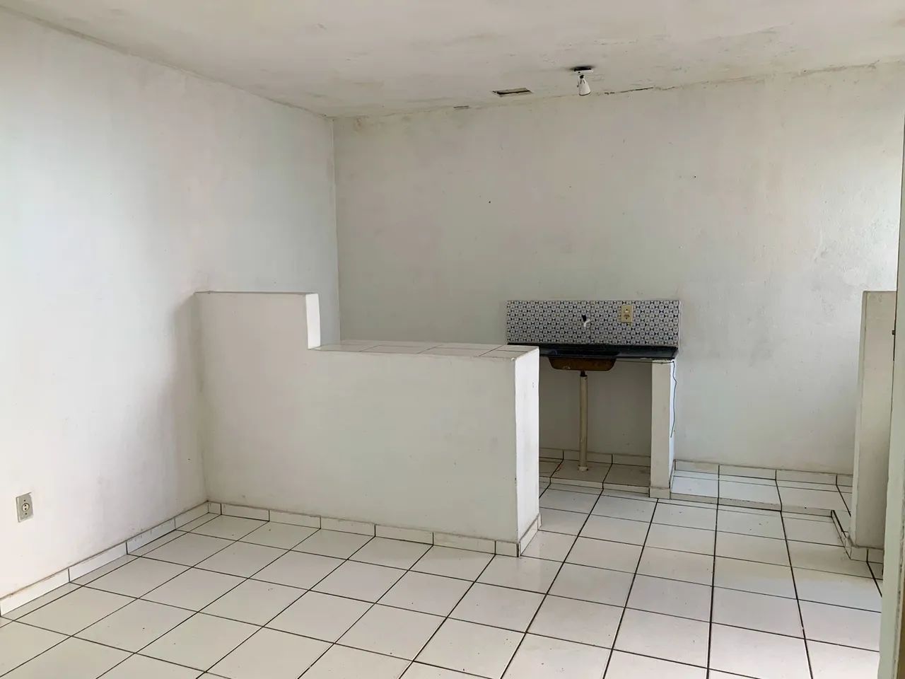 Kitinet próximo ao supermercado Unicompras Cambona  - Foto 3