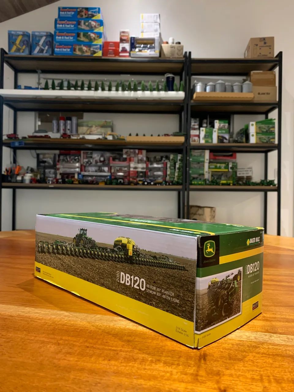 Miniatura Plantadeira John Deere DB120 1/64  - Foto 5