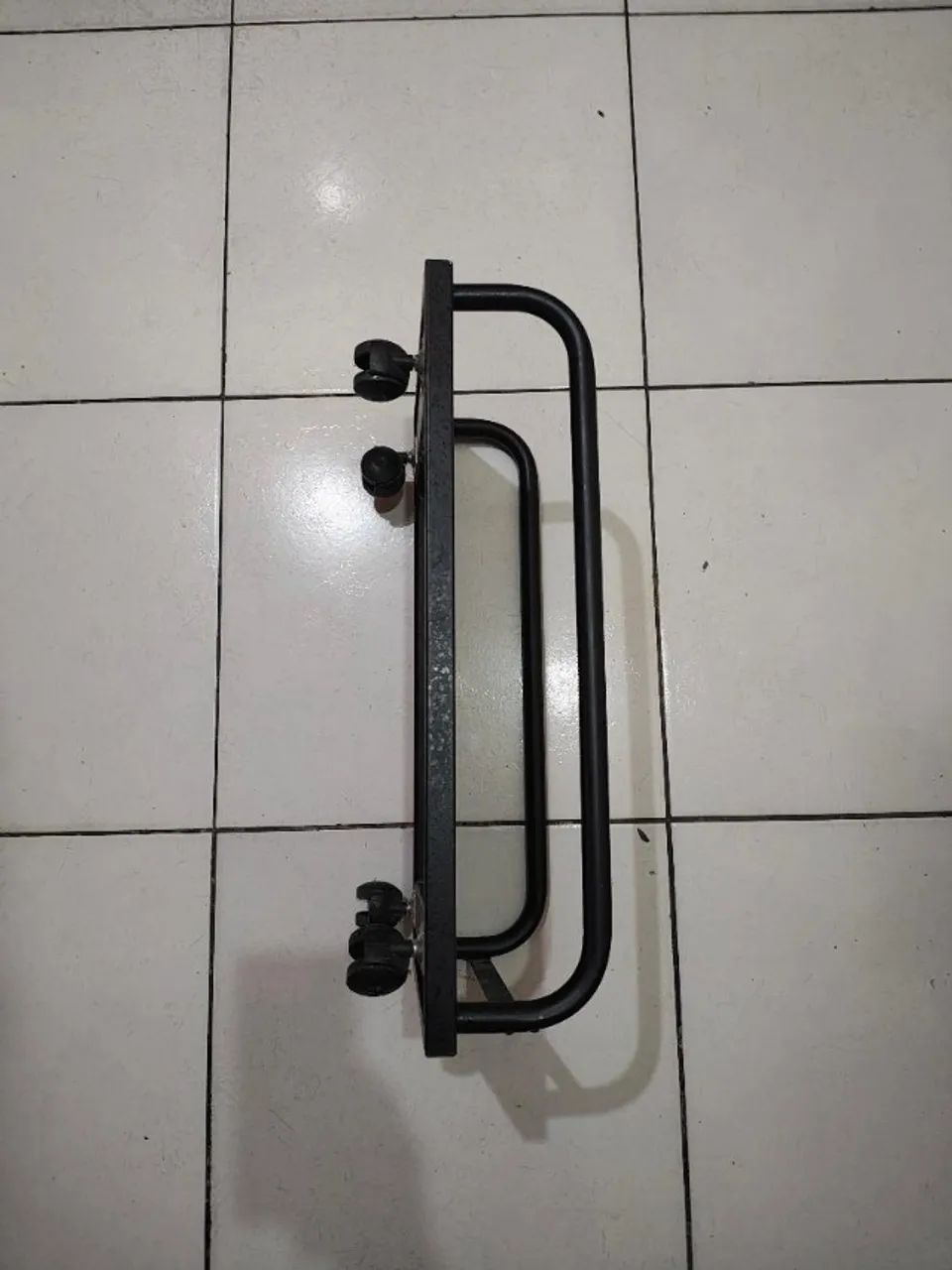 Suporte de metal com Rodinhas para Computador - Foto 4