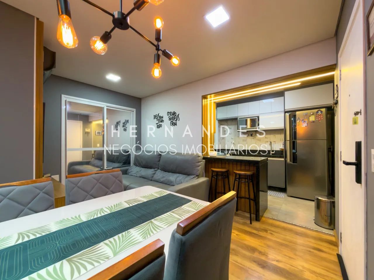 Apartamento à venda no Parque Viana, Barueri-SP: 3 quartos, 1 suíte, 2 salas, 2 banheiros,