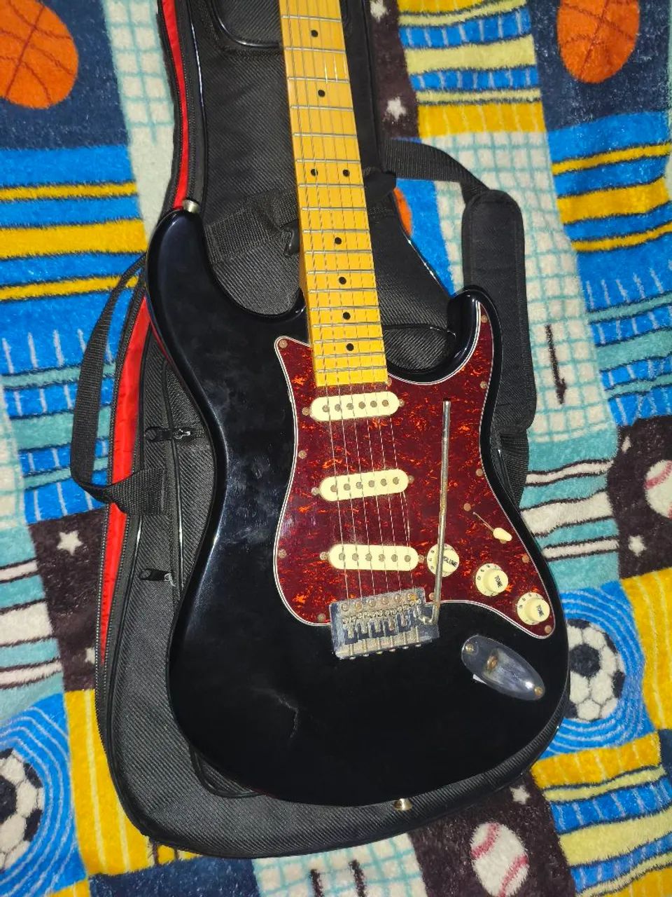 Guitarra + pedalboard 