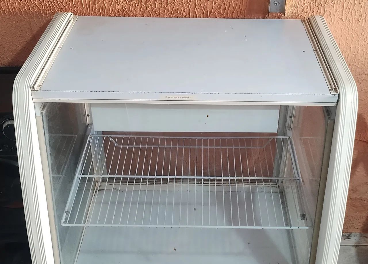 VENDO EXPOSITOR VITRINE DE SALGADOS BEM CONSERVADO  - Foto 4