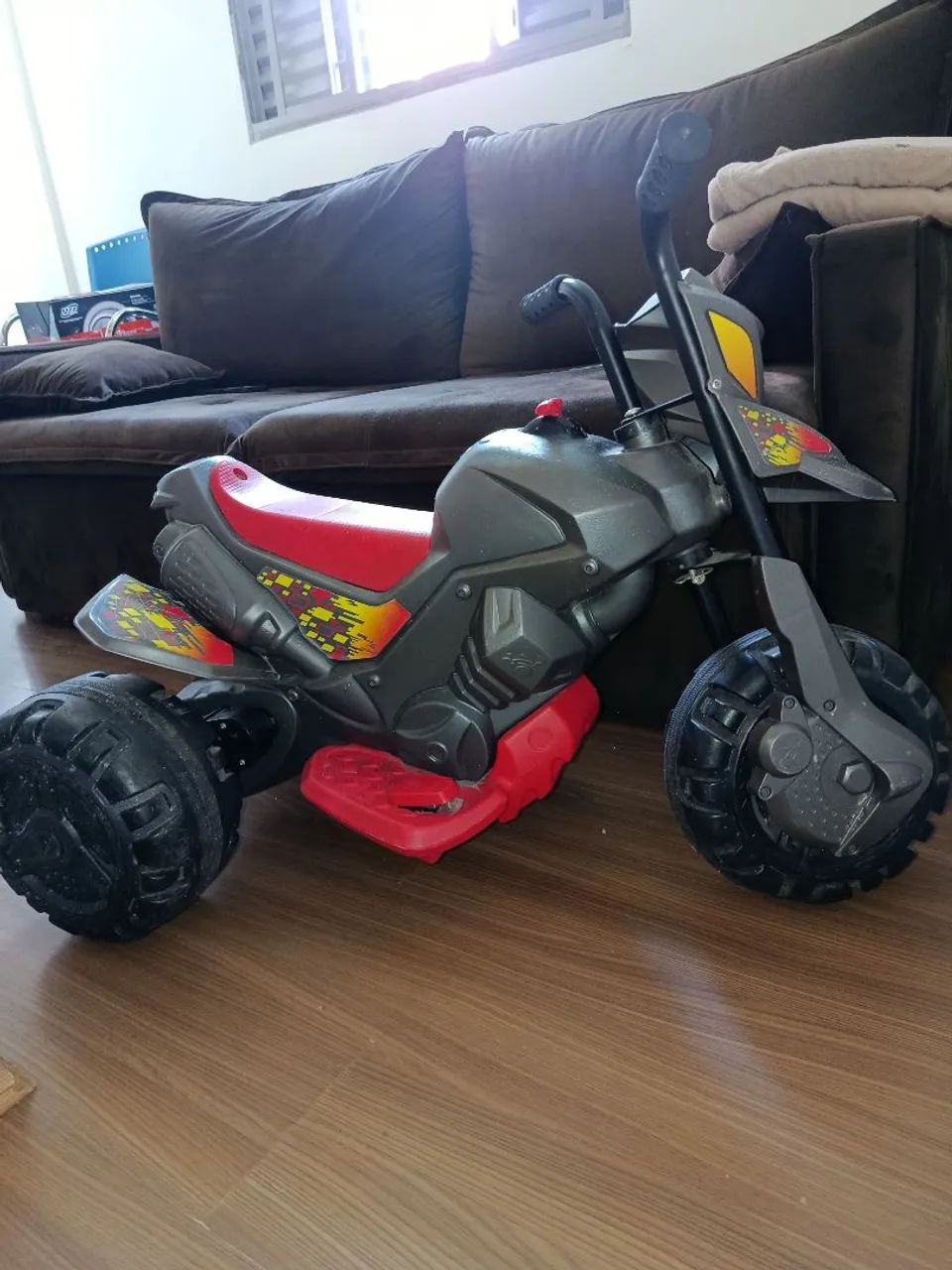 Moto elétrica infantil, semi nova, bem conservada  - Foto 5
