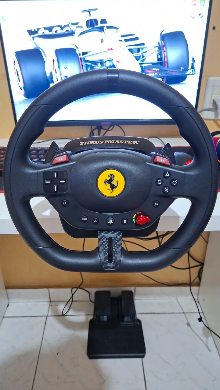 Volante Thrustmaster novo