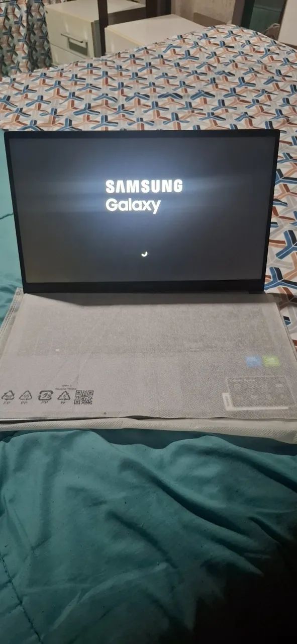 Galaxy book 4 com I5,  SSD de 512, 16 de RAM e placa de video de 2gb - Foto 2