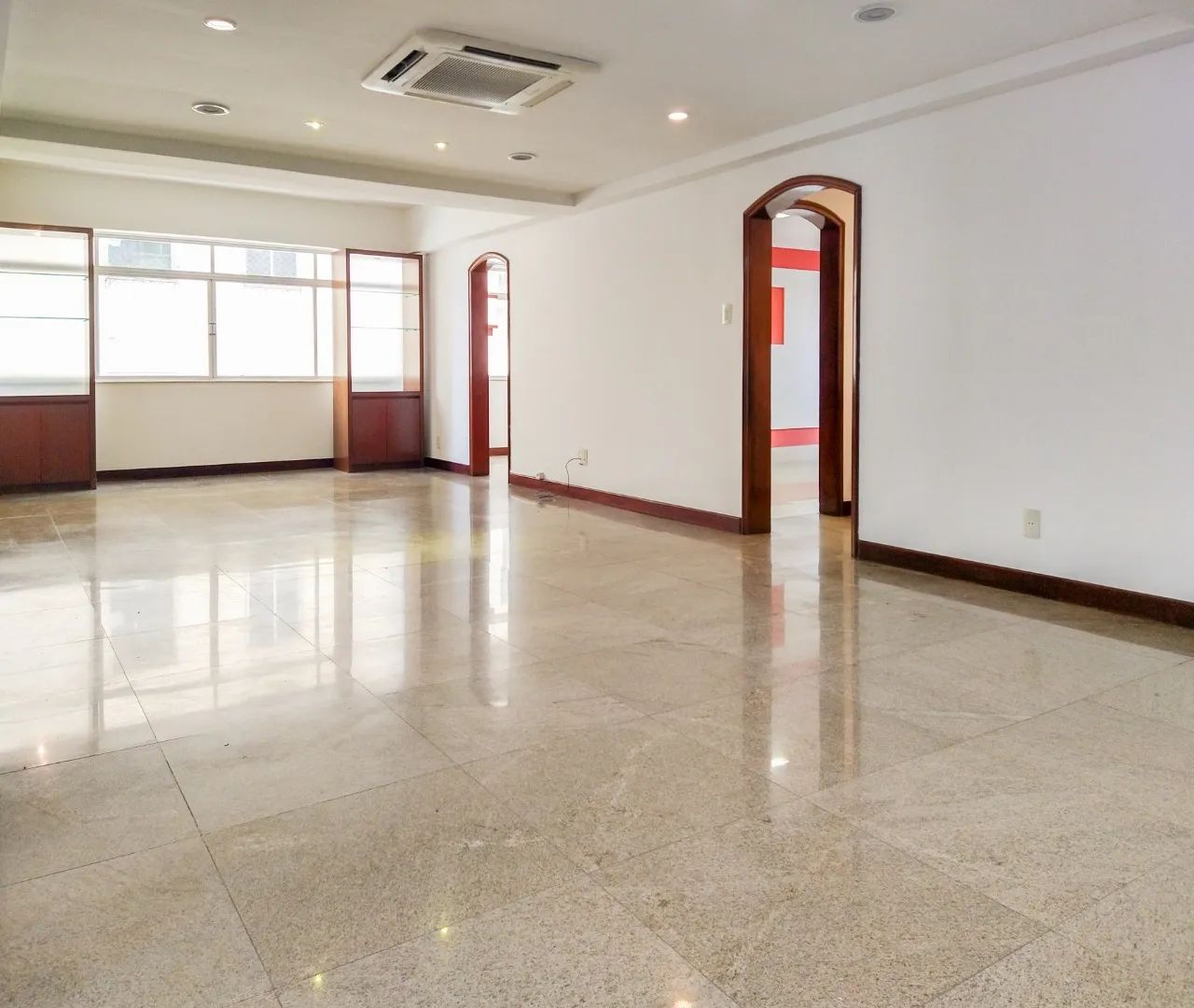 Ed. Cristo Rei - Apartamento à Venda| 4 Suítes | 2 Vagas de Garagem| med. 317,00m² | Crema - Foto 4