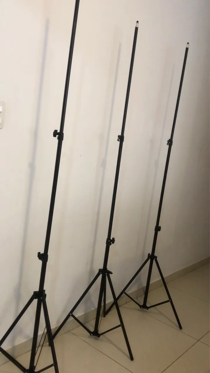 Tripé pra projetores 