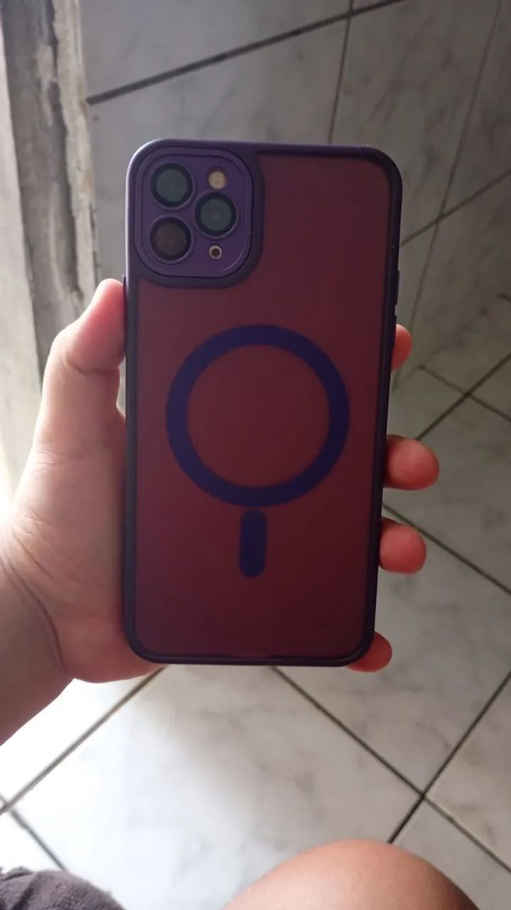 Vendo ou troco IPhone 11 Pro Max  - Foto 5
