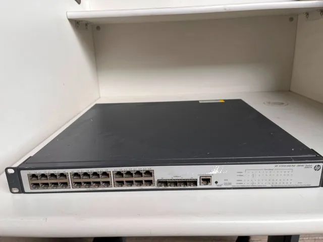 Switch HP (365W) - JE007A