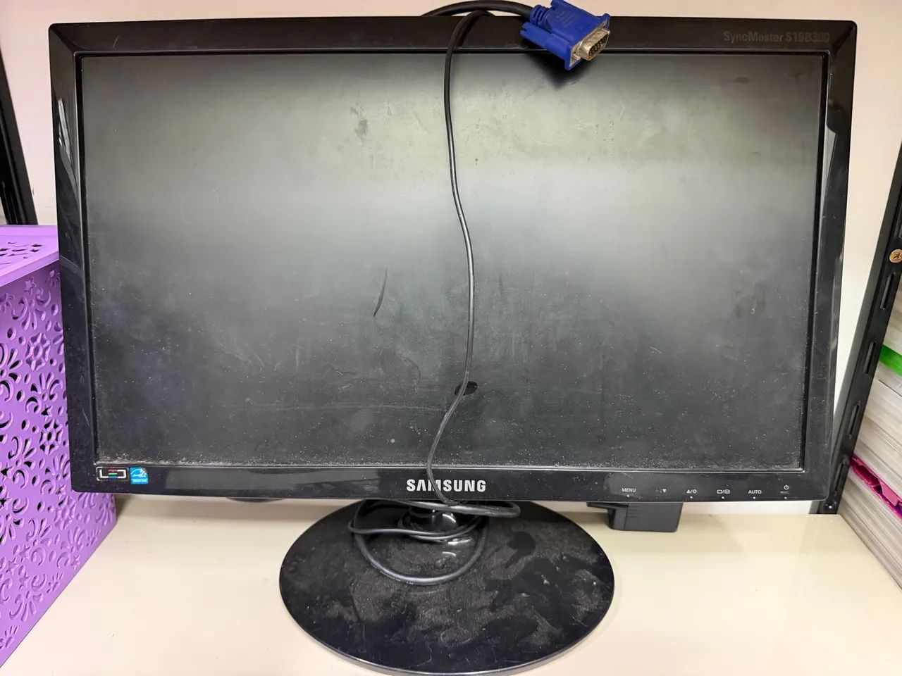 Monitor Samsung syncmaster 19" led 