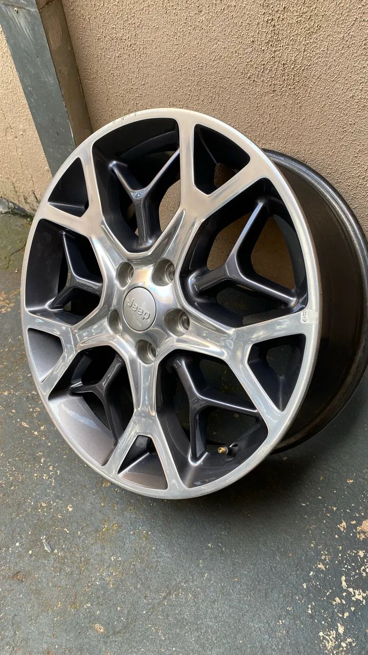 Roda de liga leve Jeep Cherokee aro 20 unidade - Foto 3