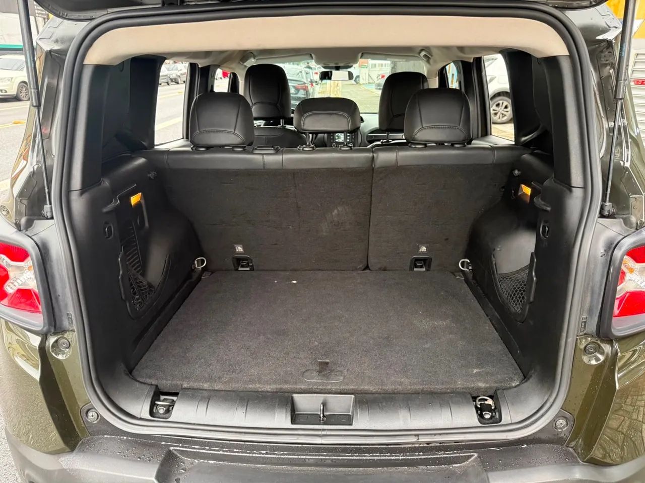 Jeep Renegade Longitude 1.8 4x2 Flex 16V Aut., foto 15 de 18