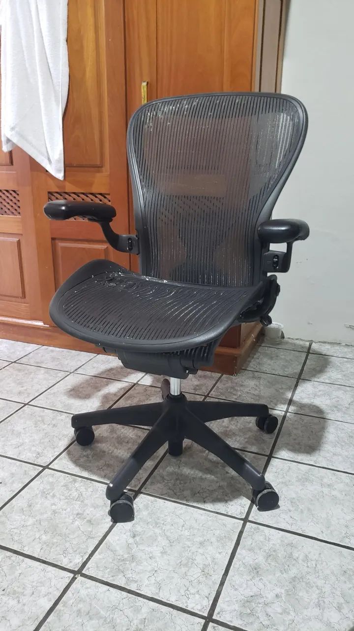 Herman miller com pequena avaria - Foto 2