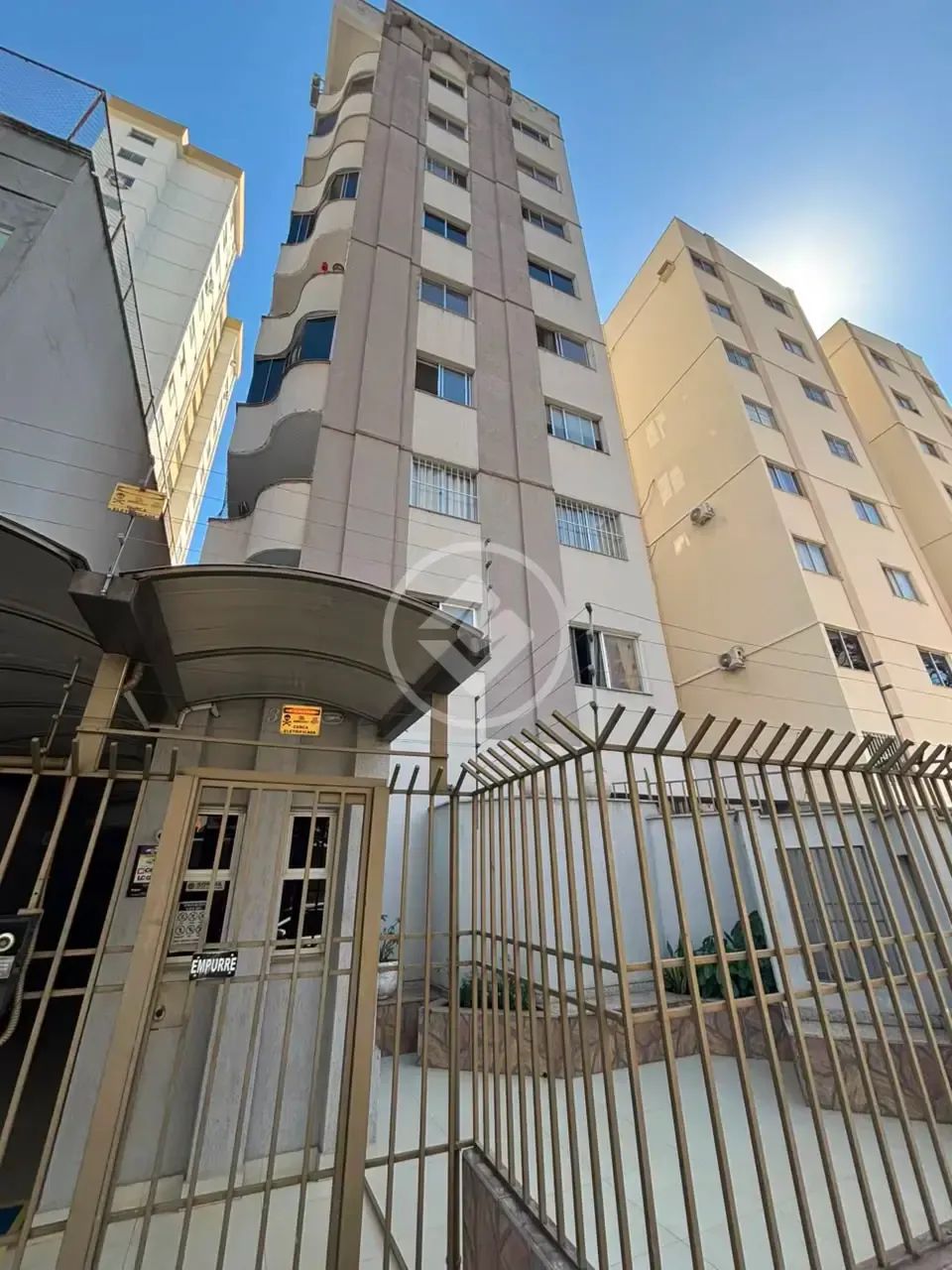 ALUGUEL APARTAMENTO $ 2.500,00 codigo: 354115