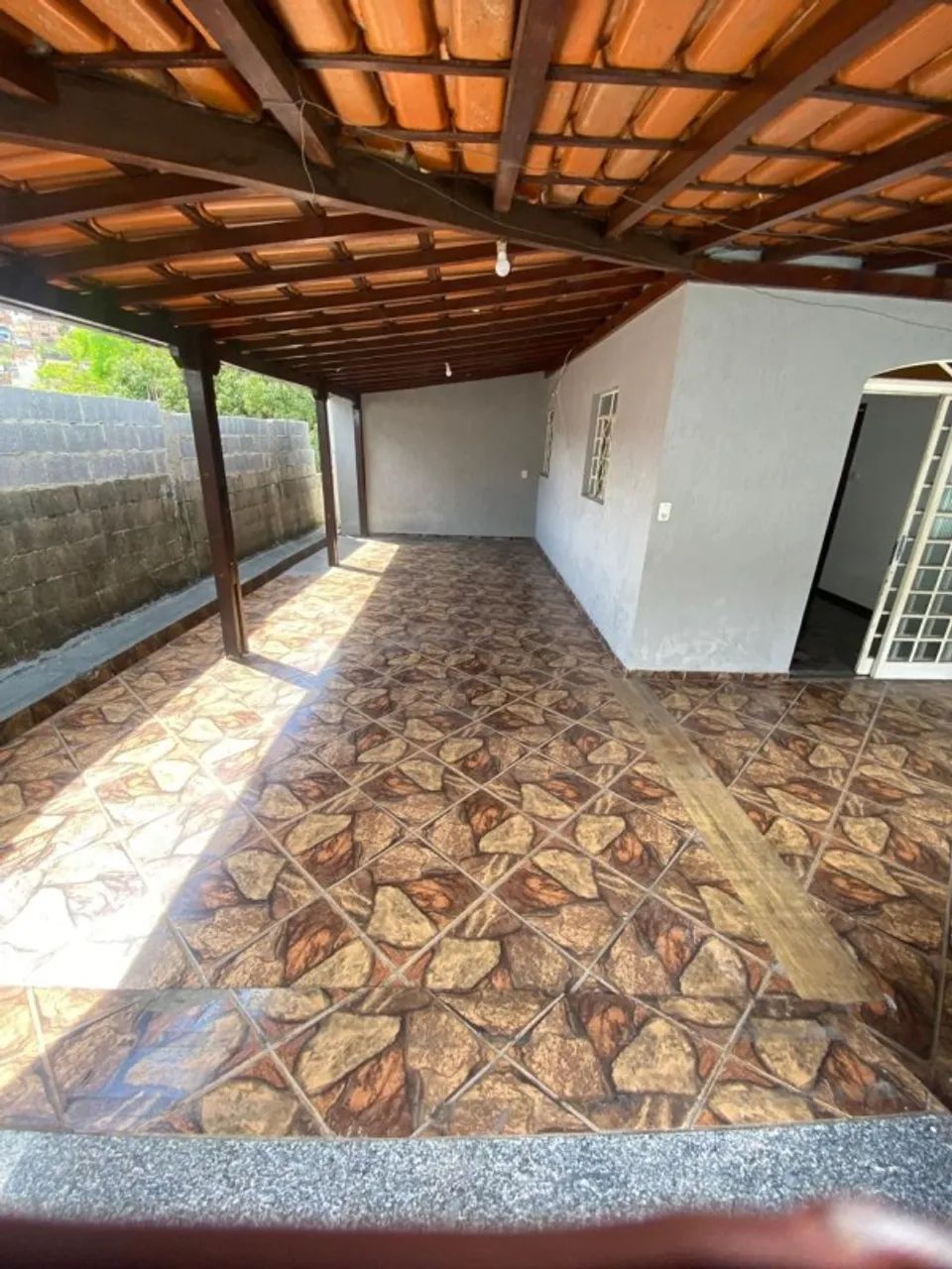 Casa com 3 quartos para alugar em Ibirité