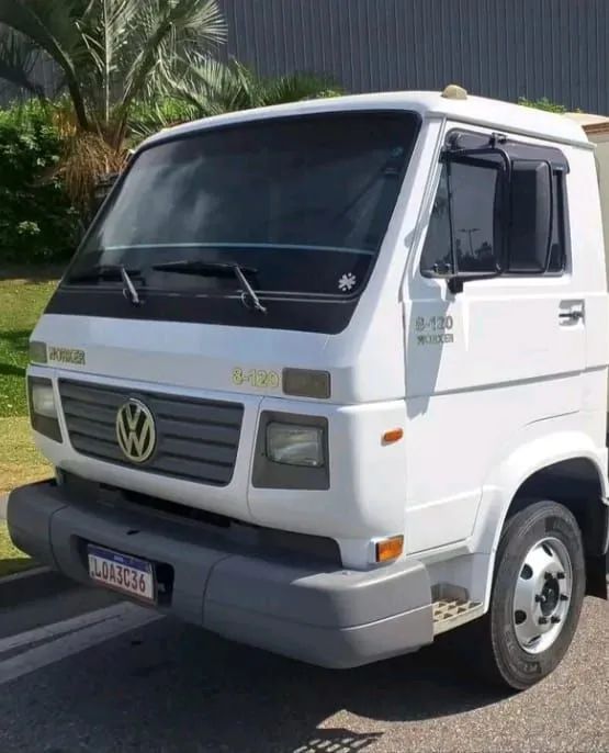 Caminhão 8120 3/4