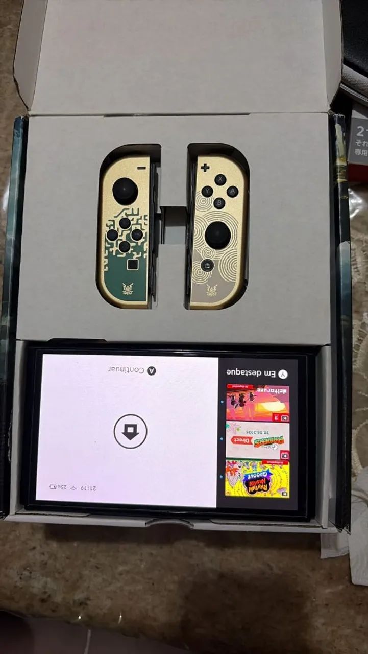 Nintendo Switch OLED 64GB - Edição The Legend of Zelda: Tears of