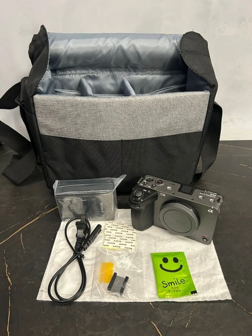 Sony FX3A ILME-FX3 compacta avançada cor preto/cinza NOVA - Foto 2