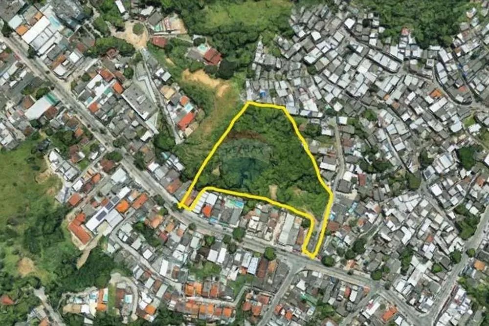 Terreno com 12.000 m² à venda em Vila Valqueire