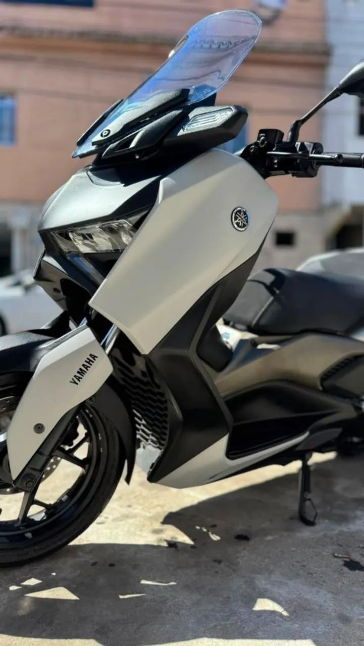 Xmax Linda 