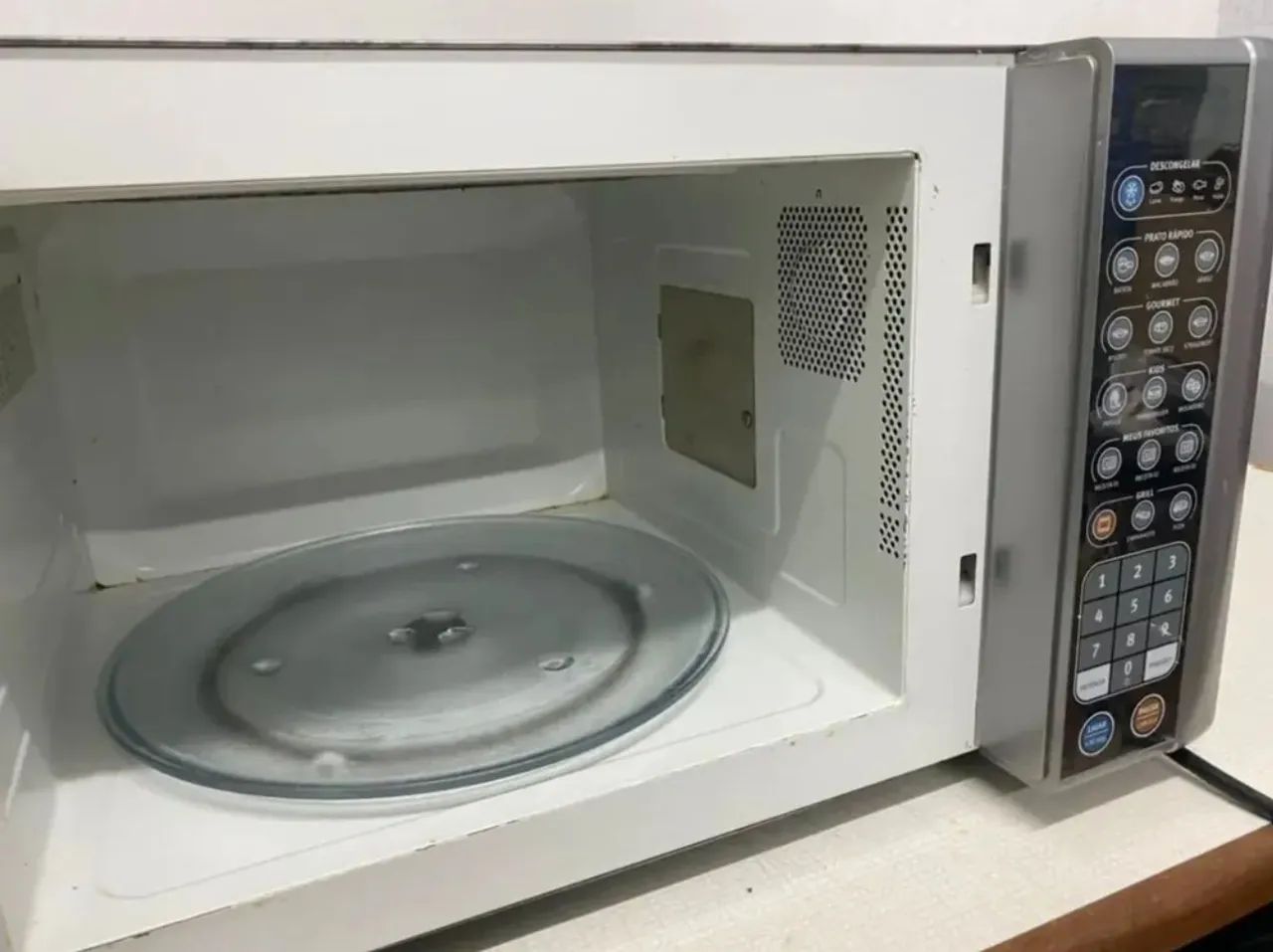 Microondas Eletrolux 34 litros  - Foto 4