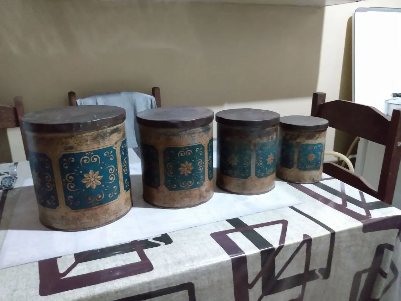 Jogo de Latas Antigas Meister
