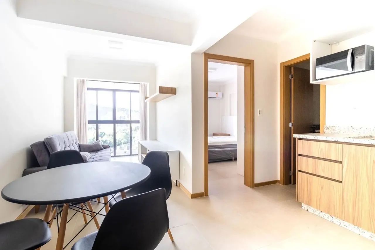 Excelente apartamento muito bem mobiliado no centro