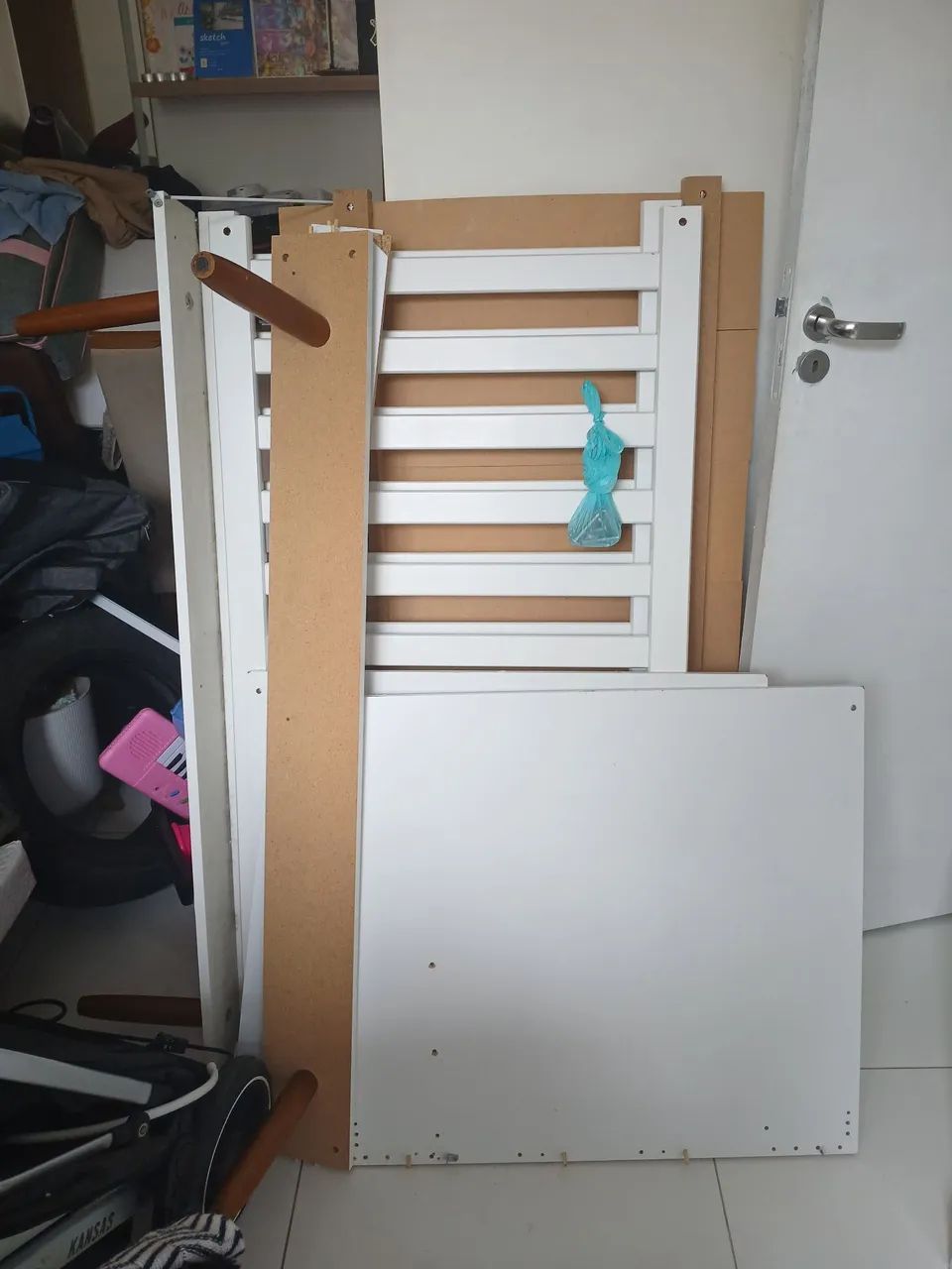 Berço Americano com Colchão, mosqueteiro e roupa de cama - Foto 2