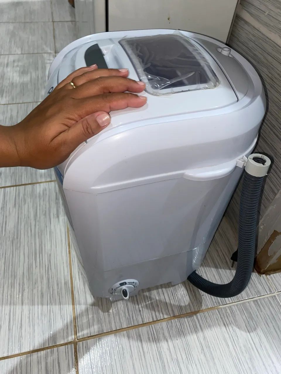 Mini Lavadora Praxis 1,2 kg Petit Branca - Foto 3