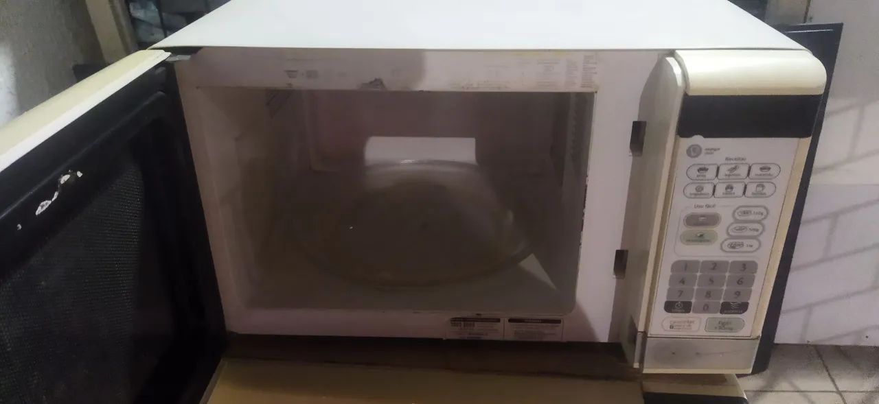 Vendo microondas branco Consul facilite 20 litros perfeito!!! - Foto 2