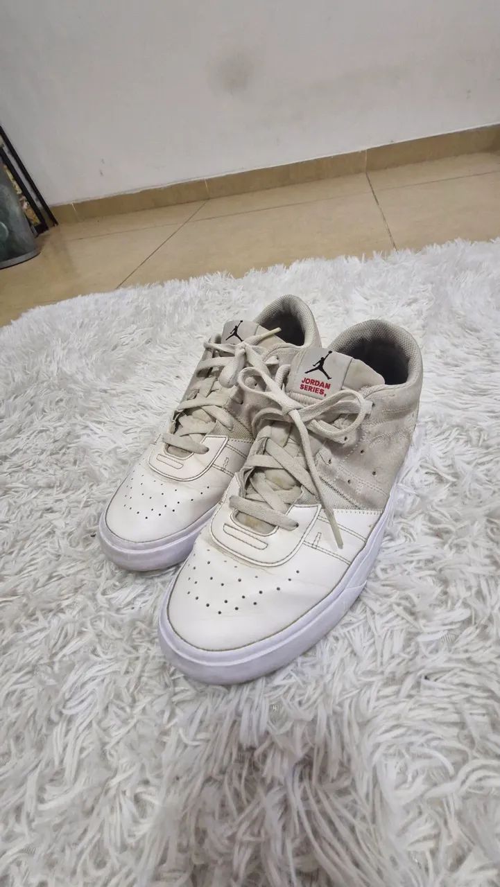 Tenis Air Jordan Branco