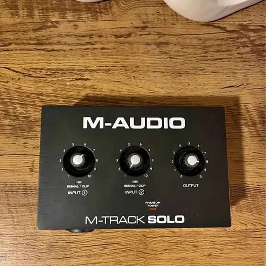 Interface de Áudio M-Audio M-Track Solo - Foto 2