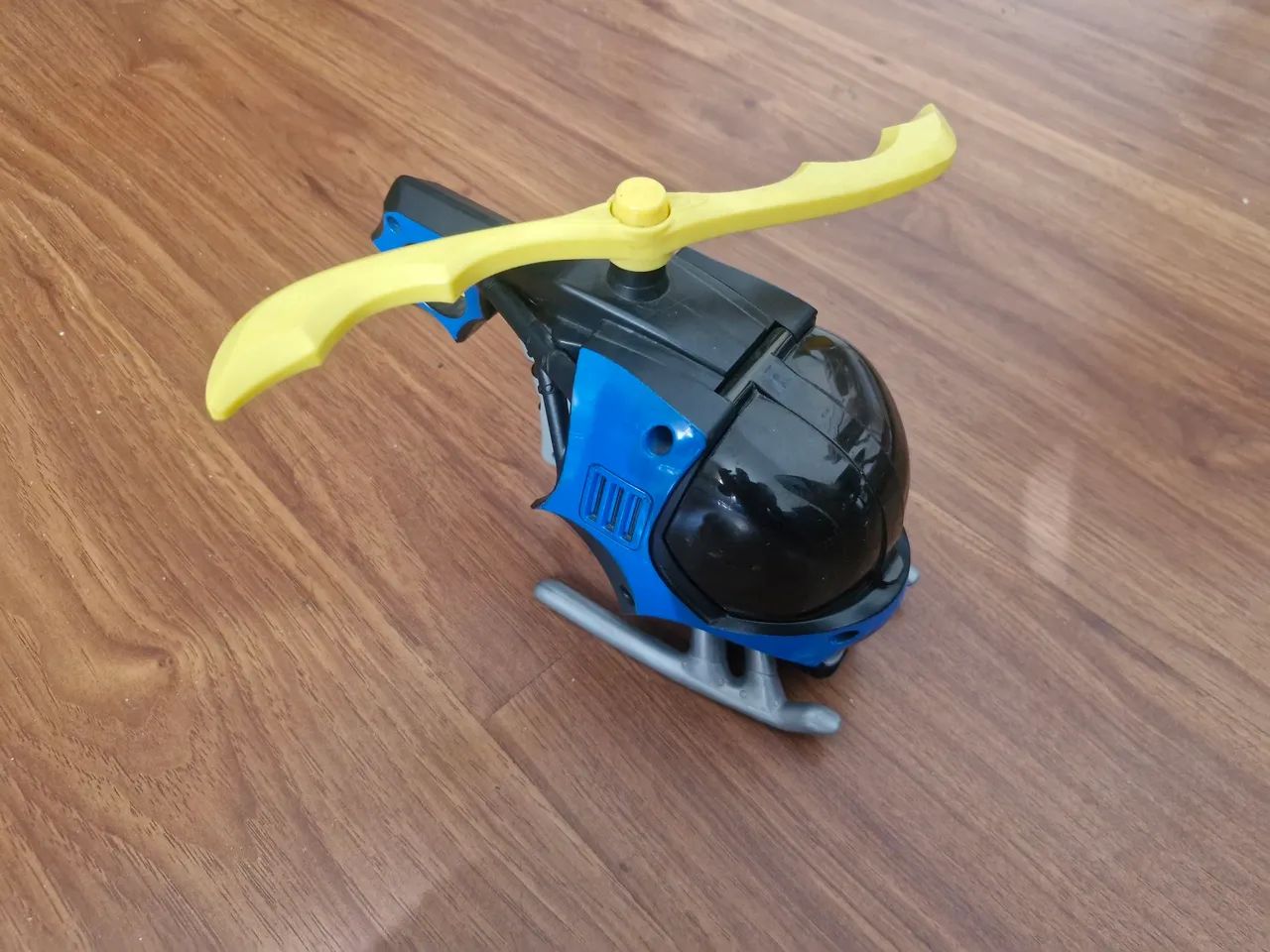 Helicóptero Batman de brinquedo 