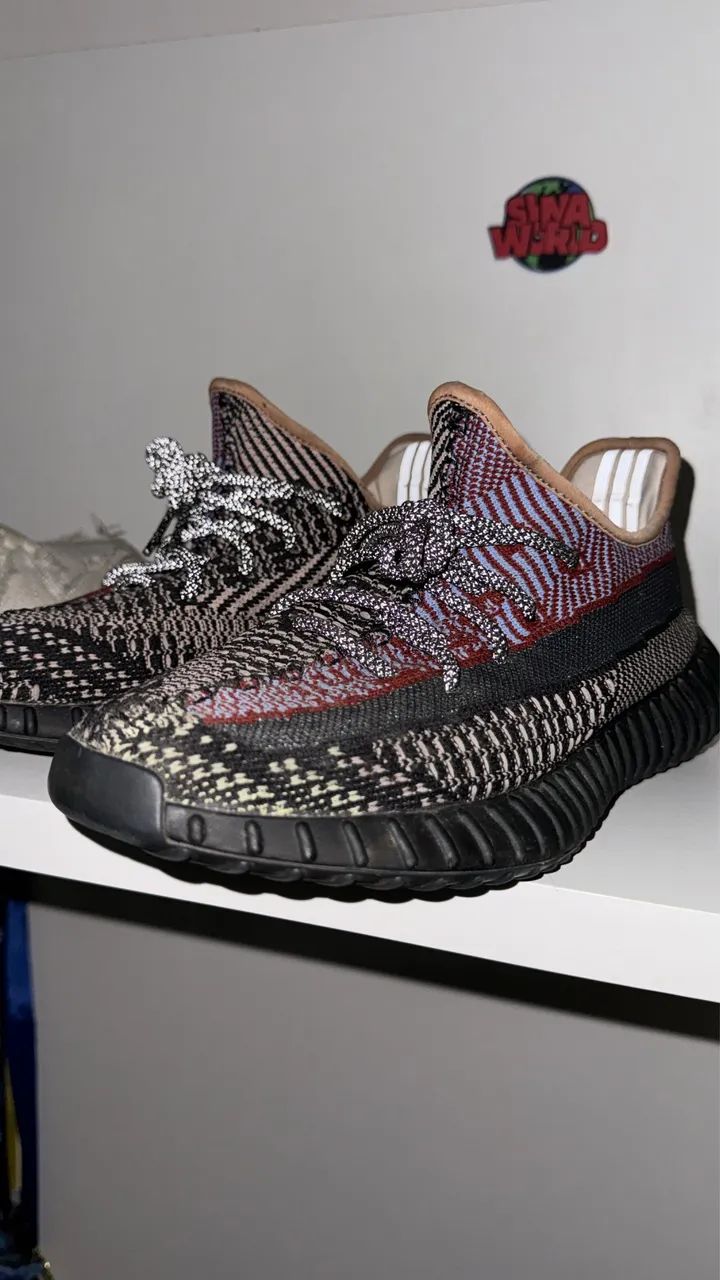 YEEZY 350 V2 YECHEIL NON-REFLECTIVE