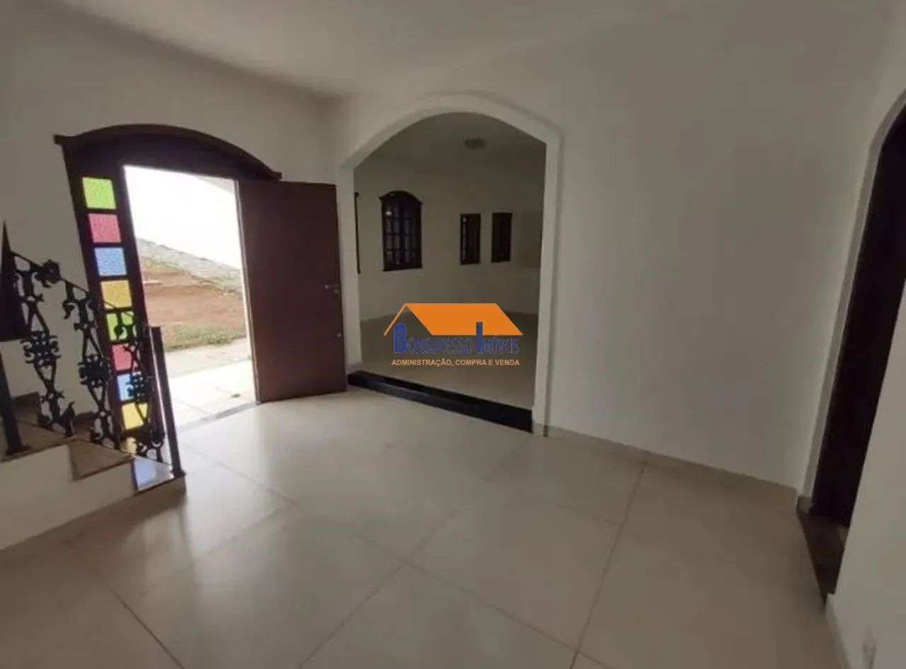 casa de 5 quartos, bairro Caiçaras em belo Horizonte - Foto 3