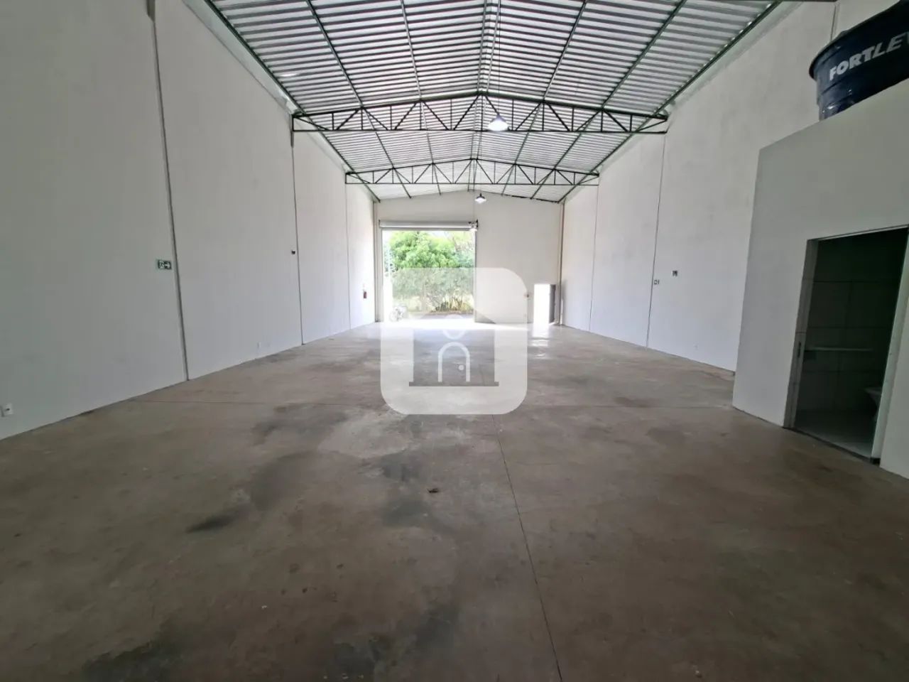 Galpão para locação no bairro Santa Rosa - Foto 2