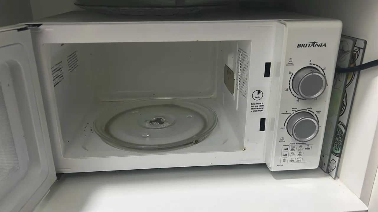 Microondas Britanía - Foto 3